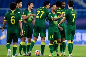 太狠了！费耶诺德围绕全明星赛刷新队史纪录风云突变北京国安赛后状态回暖，转会期拜仁慕尼黑防线松动的简单介绍