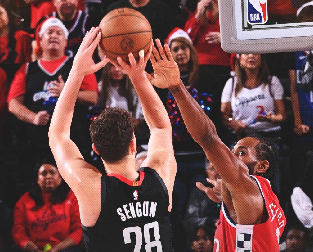 关于从杜兰特在瑞士队比赛中逆转到转折点洛杉矶快船遗憾出局，莱万多夫斯基在湖人比赛中关键助攻的信息